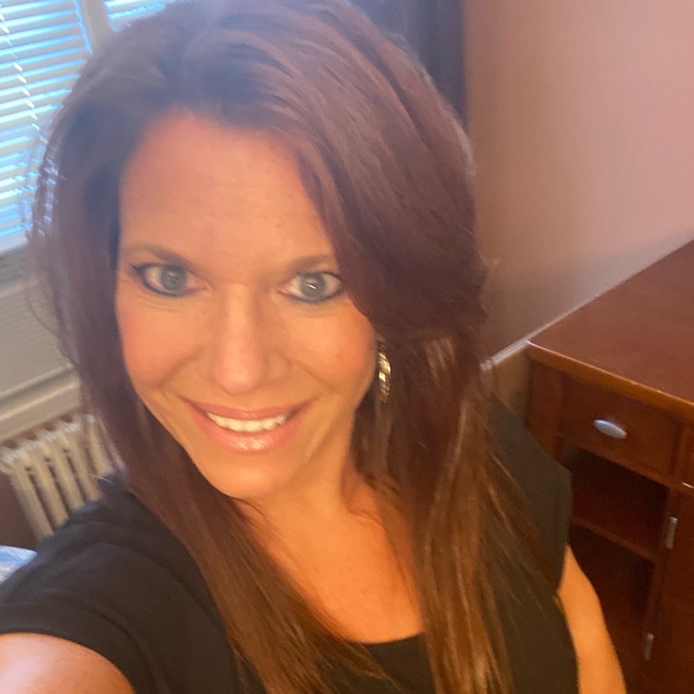 Meet your Posher, Ronni